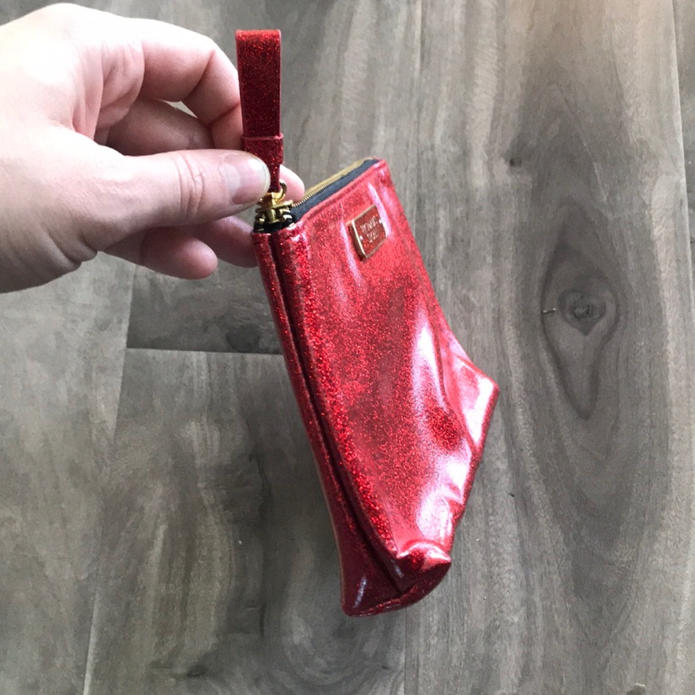 🎁4/$25 - VICTORIA’S SECRET cosmetic bag - NEW - Picture 4 of 8